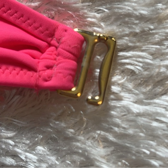 Victoria’s Secret Ruffled Bikini Top - Picture 4 of 8